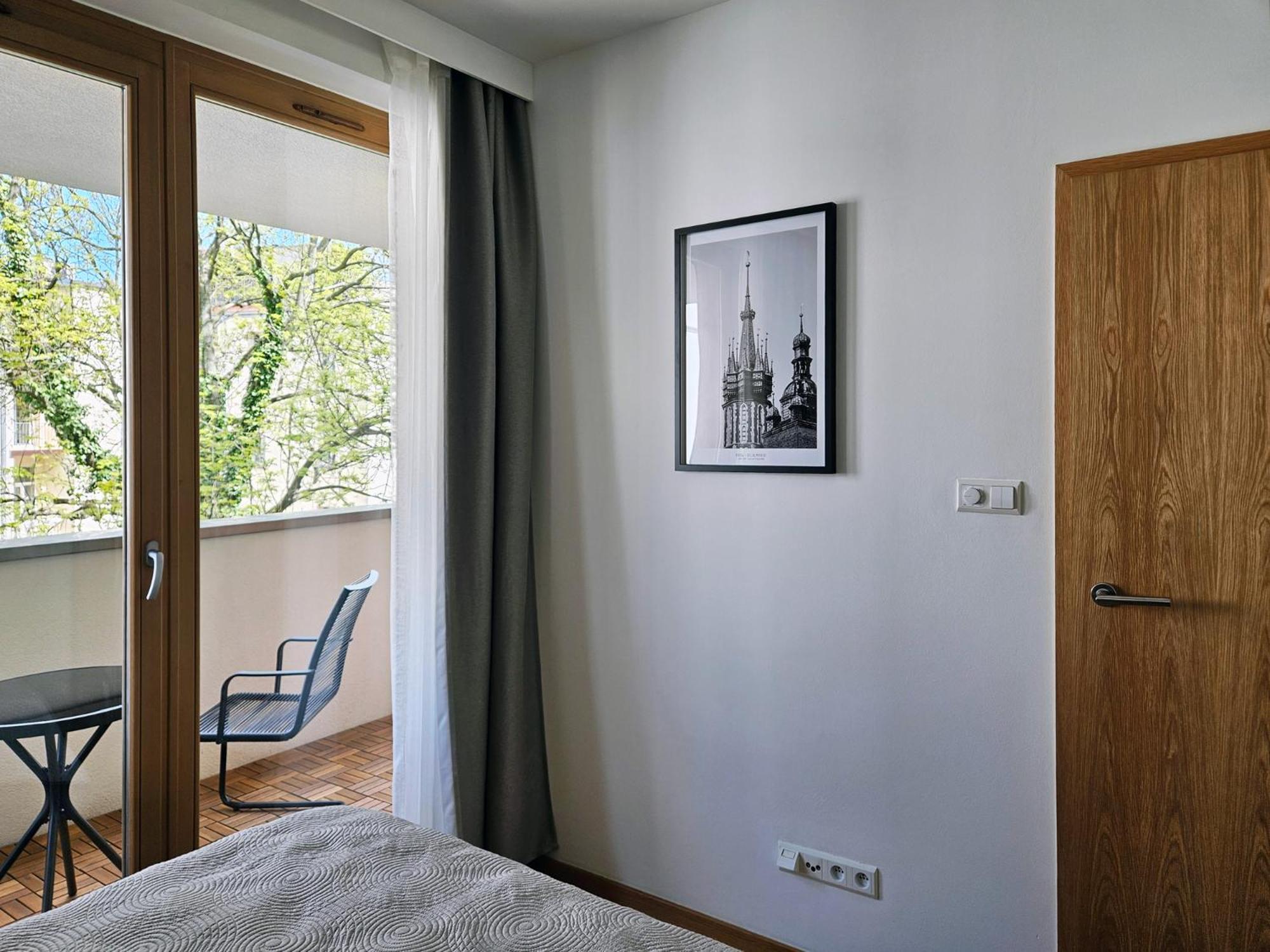 Old Town Plaza Apartment Krakau Buitenkant foto