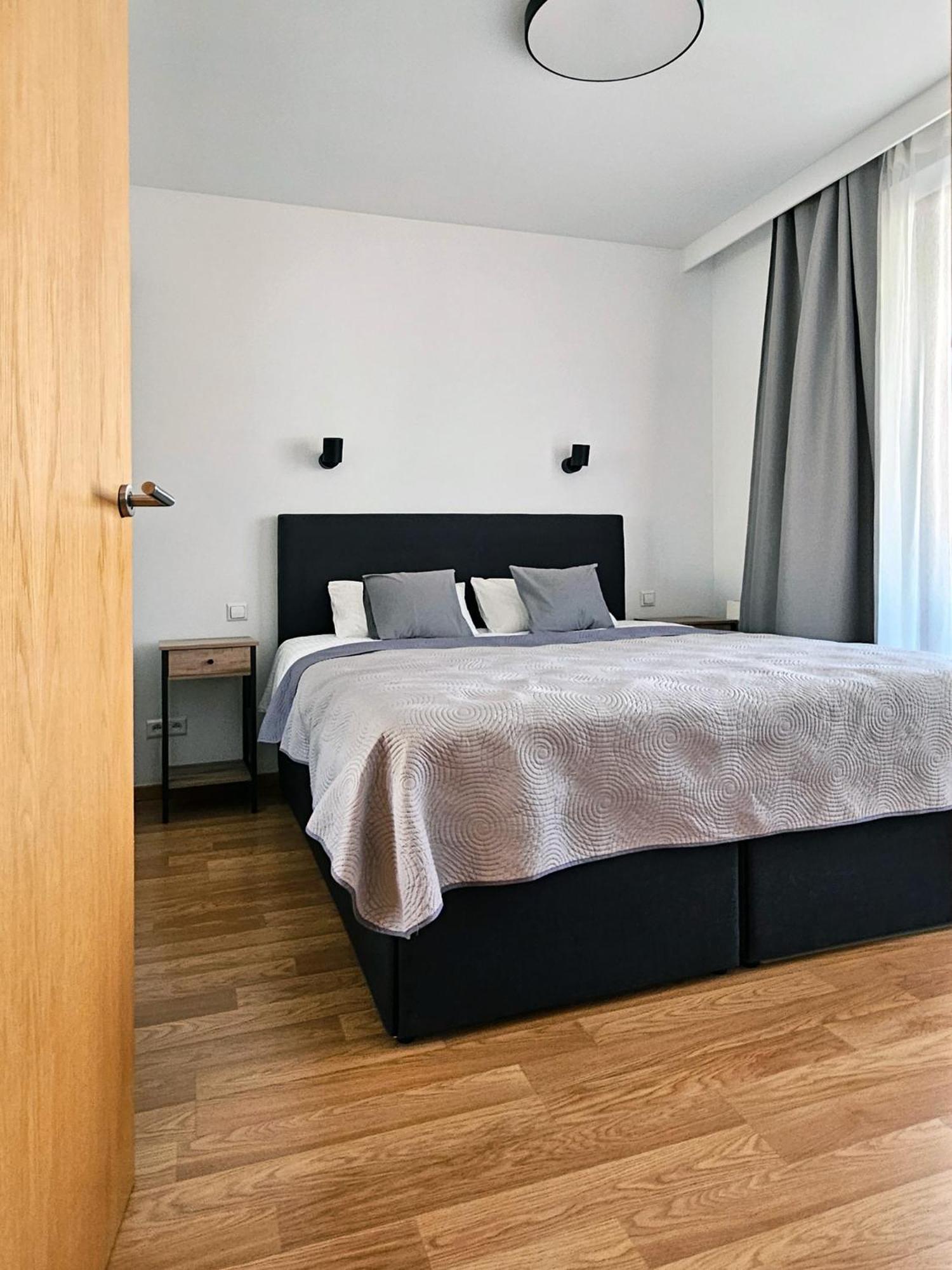 Old Town Plaza Apartment Krakau Buitenkant foto